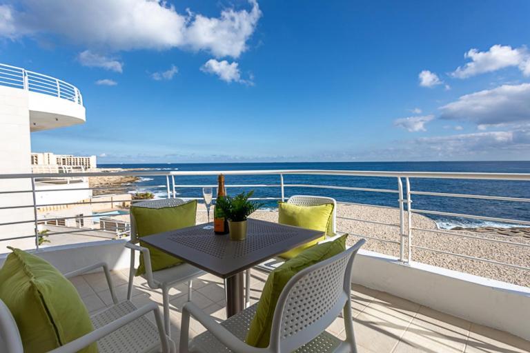 Waters-Edge Complex Apartment Marsaskala Ngoại thất bức ảnh